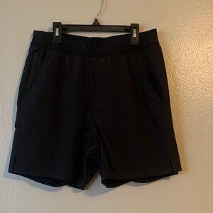 TEN THOUSAND MENS INTERVAL SHORT Size M NWT 7” LINED